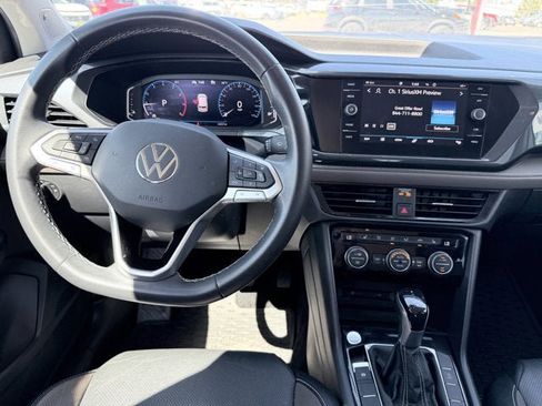 Used 2022 Volkswagen Taos SEL image 14
