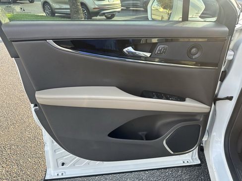 Certified 2021 Lincoln Nautilus Reserve w/ Equipment Group 201A image 10