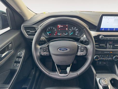 Used 2022 Ford Escape SEL image 12