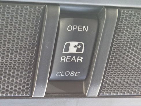 Used 2021 RAM 1500 Big Horn AWD/4WD image 19