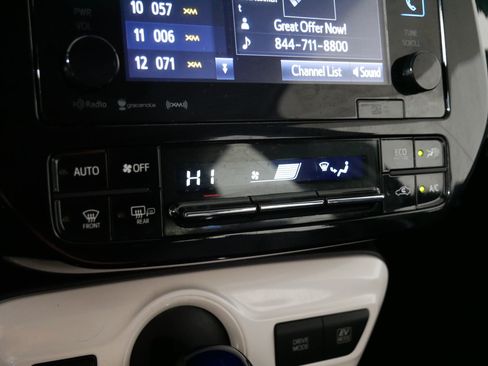 Used 2017 Toyota Prius Four w/ Protection Package FWD image 22