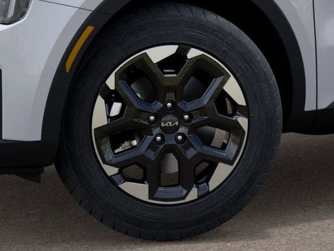 New 2025 Kia Sorento S FWD image 9