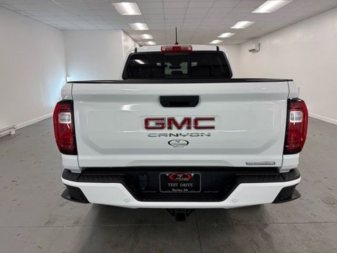 New 2026 GMC Canyon Elevation image 6