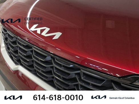 Certified 2025 Kia Sorento LX FWD image 14
