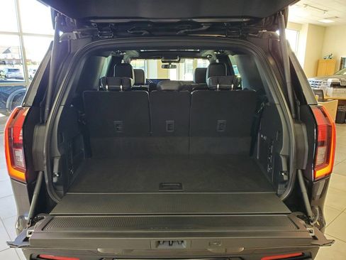 New 2025 Ford Expedition Platinum w/ Stealth Performance Package image 27