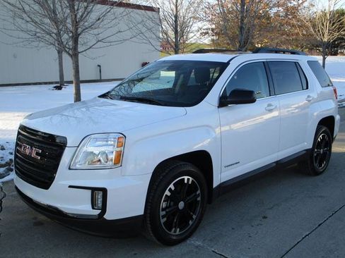 Used 2017 GMC Terrain SLE w/ Nightfall Package image 1