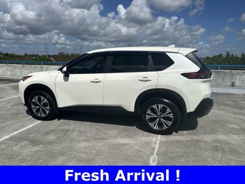Used 2023 Nissan Rogue SV image 34