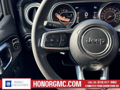 Used 2023 Jeep Gladiator Overland image 29