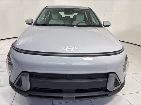 New 2026 Hyundai Kona SE image 8