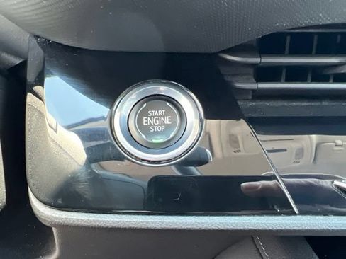 Used 2024 Buick Envision Preferred AWD/4WD image 18