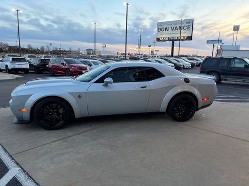 Used 2020 Dodge Challenger SRT Hellcat Redeye image 3