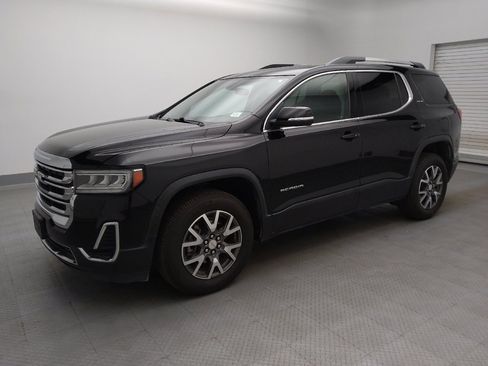 Used 2020 GMC Acadia SLE w/ Driver Convenience Package FWD image 2