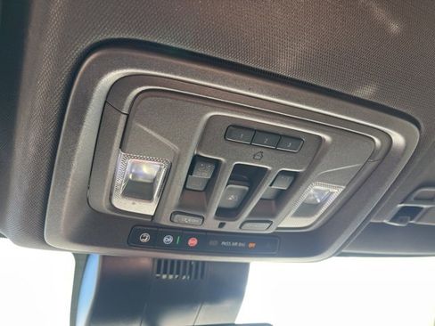 Used 2024 GMC Sierra 3500 Denali image 34