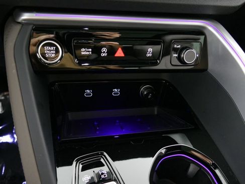 Used 2025 Audi Q5 Premium w/ Convenience Package AWD/4WD image 20