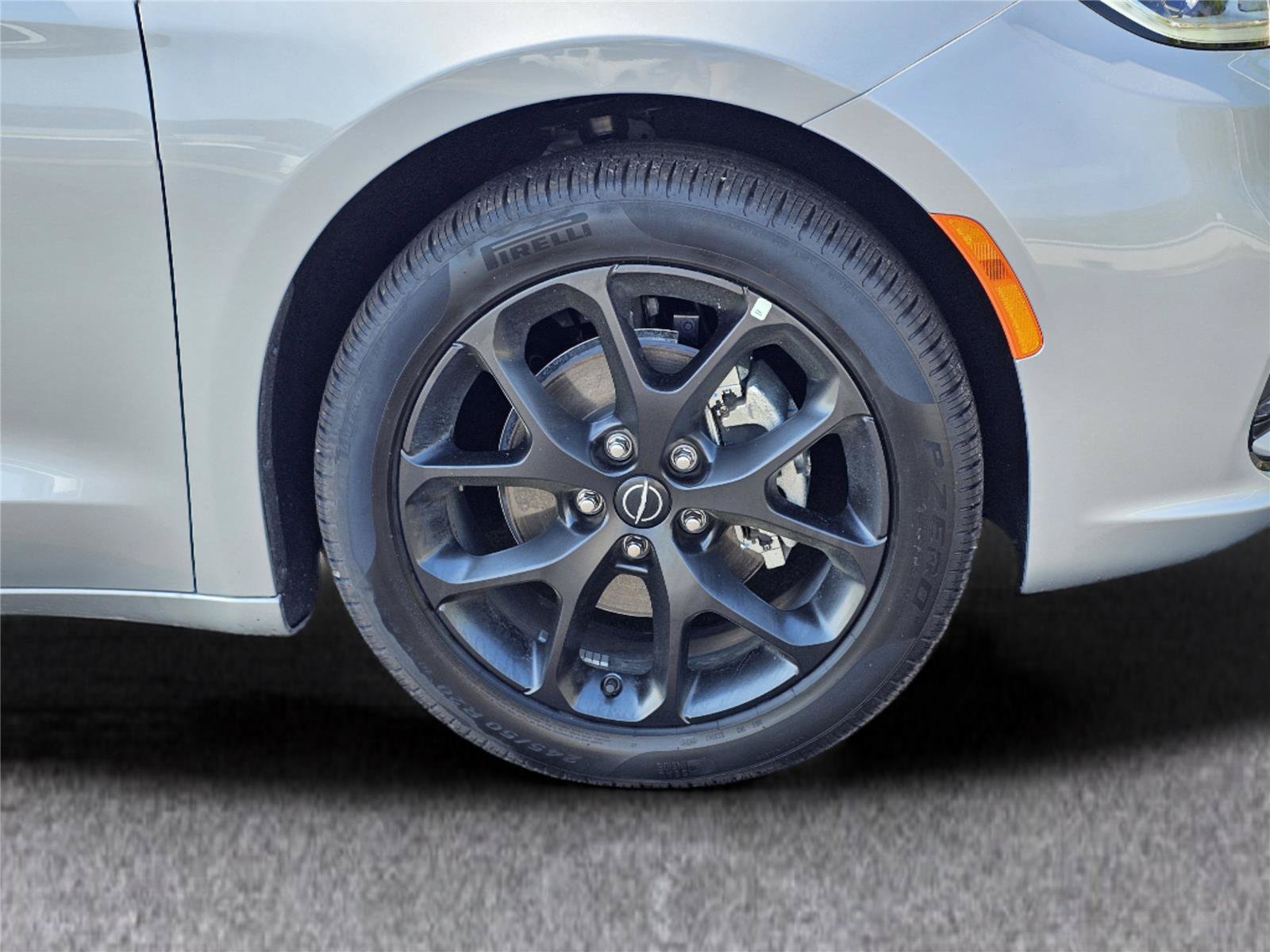 New 2026 Chrysler Pacifica Select w/ S Appearance Package FWD image 6
