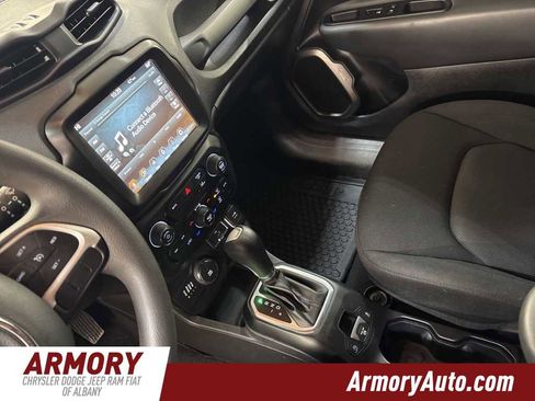 Used 2023 Jeep Renegade Latitude image 15