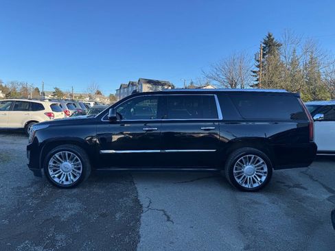 Used 2016 Cadillac Escalade ESV Platinum image 4