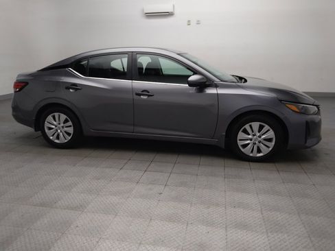 Used 2025 Nissan Sentra S FWD image 11