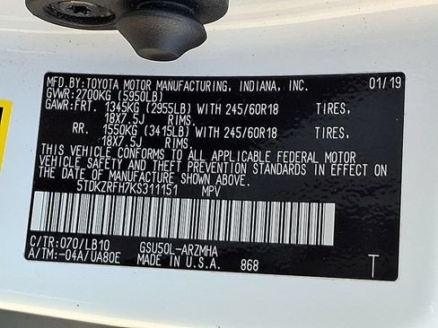 Used 2019 Toyota Highlander XLE FWD image 29