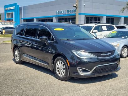 Used 2018 Chrysler Pacifica Touring-L
