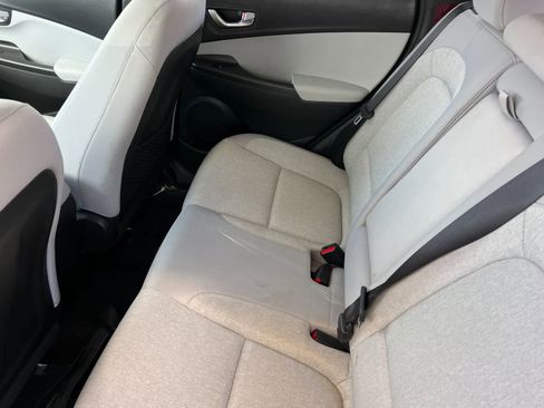 Used 2022 Hyundai Kona SEL image 5