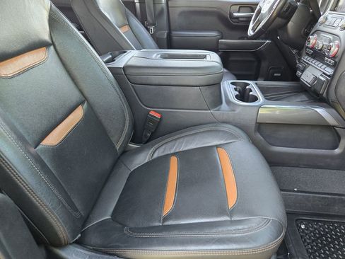 Used 2021 GMC Sierra 1500 AT4 w/ AT4 Premium Package AWD/4WD image 12