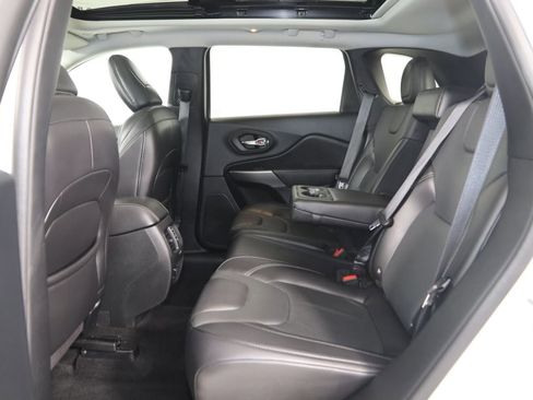 Used 2019 Jeep Cherokee Limited w/ Technology Group AWD/4WD image 45