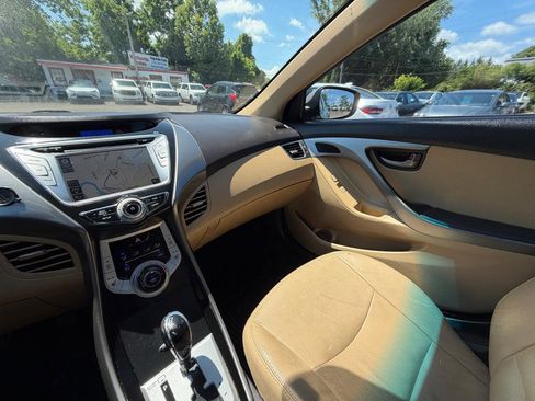 Used 2012 Hyundai Elantra Limited w/ Technology Pkg 5 FWD image 26