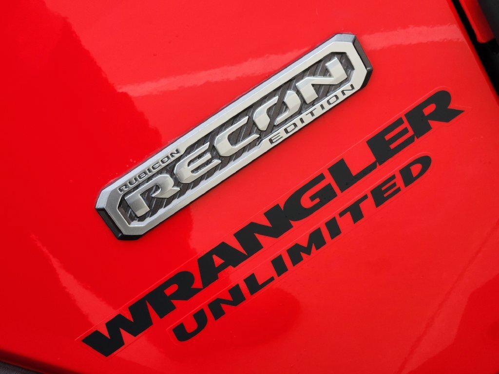 Used 2017 Jeep Wrangler Unlimited Rubicon AWD/4WD image 14