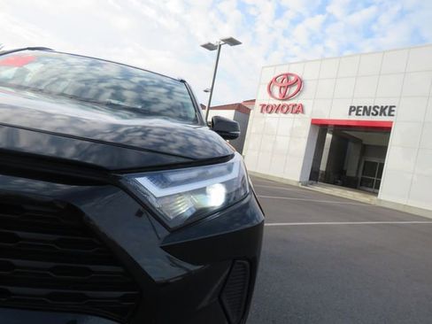 Used 2022 Toyota RAV4 XLE image 4