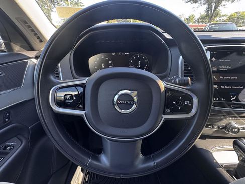 Used 2022 Volvo XC90 T5 Momentum w/ Climate Package AWD/4WD image 24