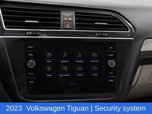 Used 2023 Volkswagen Tiguan SE FWD image 17