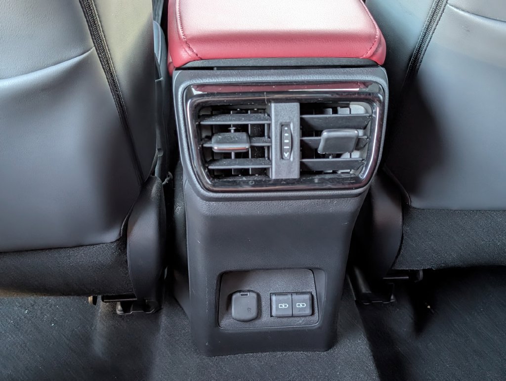 Used 2022 Lexus NX 250 FWD w/ Towing Package (2000 Lbs) image 17