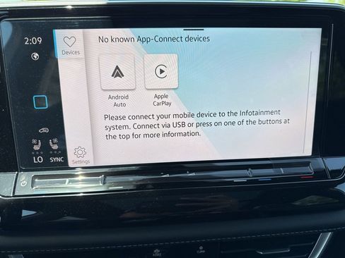 New 2026 Volkswagen Atlas Cross Sport SE FWD image 29