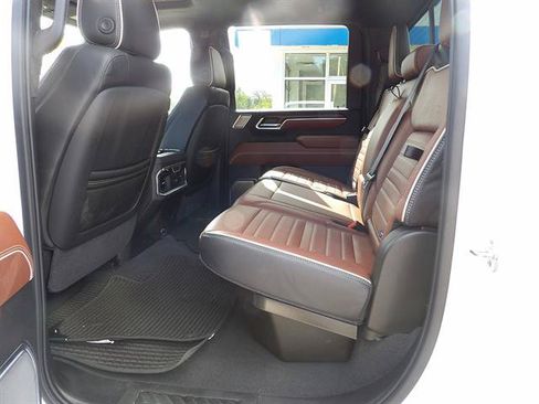 Used 2025 GMC Sierra 3500 Denali Ultimate AWD/4WD image 32