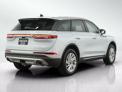 Used 2025 Lincoln Corsair AWD w/ Towing Package image 6