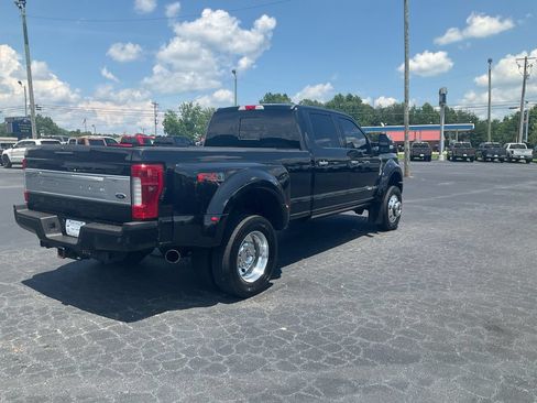 Used 2018 Ford F450 Platinum w/ Platinum Ultimate Package AWD/4WD image 5