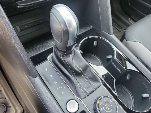 Used 2022 Volkswagen Atlas Cross Sport SEL Premium R-Line image 24