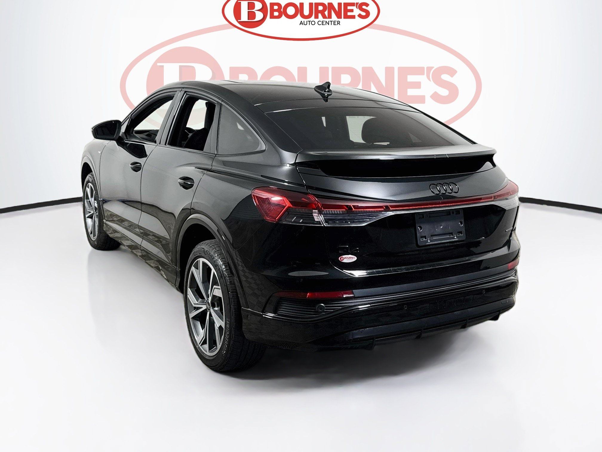 Used 2024 Audi Q4 e-tron Premium Plus w/ Premium Plus AWD/4WD image 10
