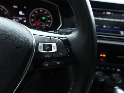 Used 2020 Volkswagen Jetta R-Line w/ R-Line Cold Weather Package image 31