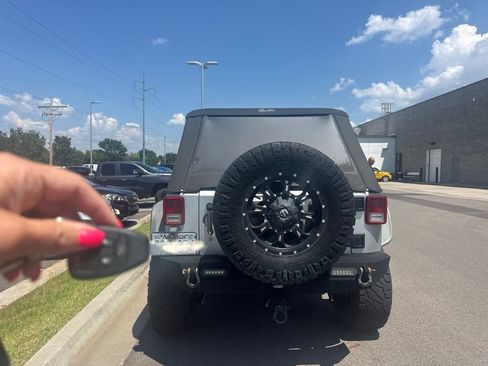 Used 2012 Jeep Wrangler Unlimited Sport AWD/4WD image 7