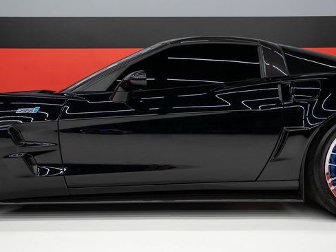 Used 2010 Chevrolet Corvette ZR1 w/ Preferred Equipment Group RWD image 25