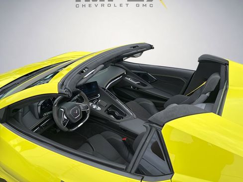 Used 2024 Chevrolet Corvette Z06 w/ Stealth Interior Trim Package RWD image 30