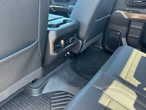 Used 2022 Chevrolet Silverado 1500 LT Trail Boss w/ LT Trail Boss Premium Package AWD/4WD image 19