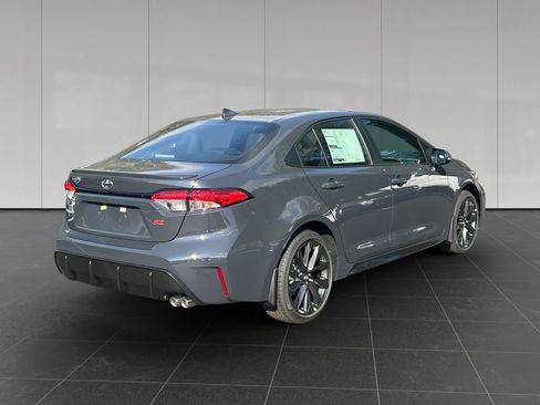 Used 2026 Toyota Corolla SE w/ SE Package FWD image 5