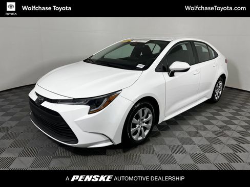 Certified 2024 Toyota Corolla LE FWD image 1