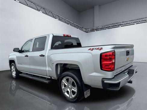 Used 2018 Chevrolet Silverado 1500 Custom w/ Custom Value Package AWD/4WD image 5