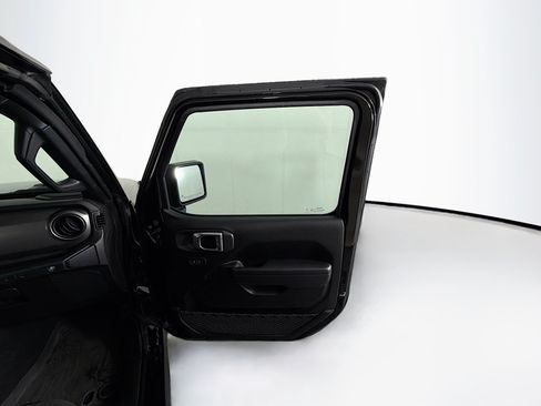 Used 2023 Jeep Wrangler Unlimited w/ Sun & Screen Package AWD/4WD image 31