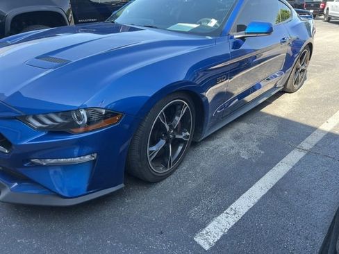 Used 2018 Ford Mustang GT Premium w/ GT Performance Package RWD image 12