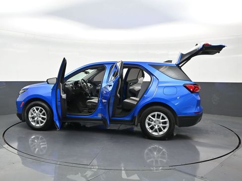 Used 2024 Chevrolet Equinox LS FWD image 31